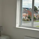 Nice House Close To The City Centre And Stadium
