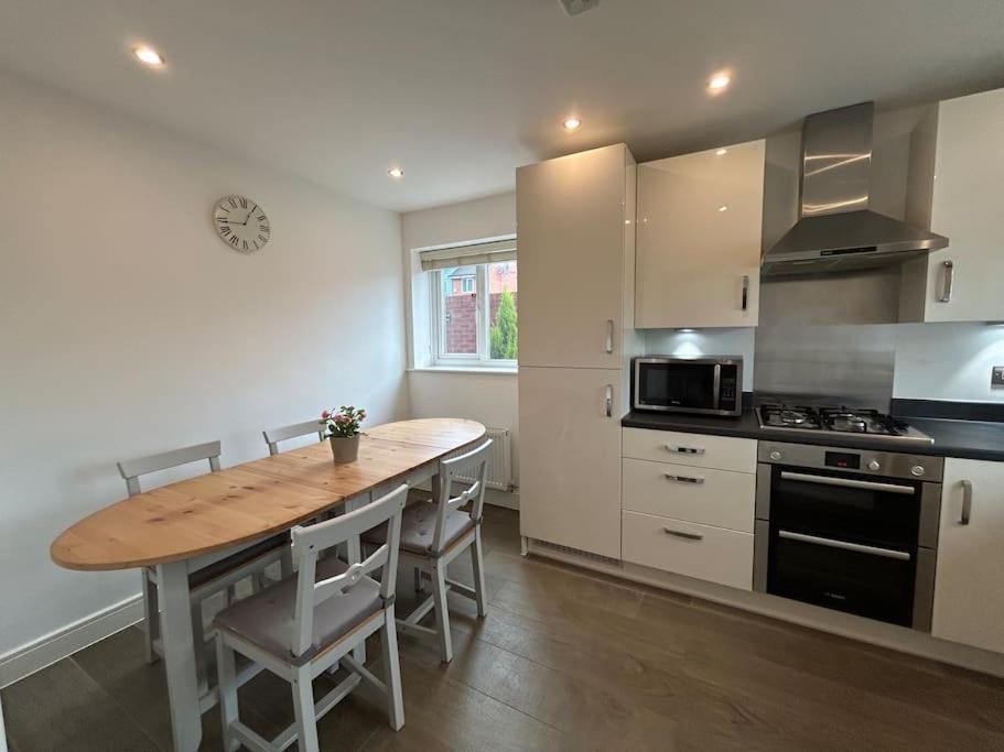 House Close To The Centre And Stadium Holiday home Manchester
