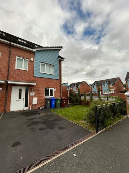 House Close To The Centre And Stadium *